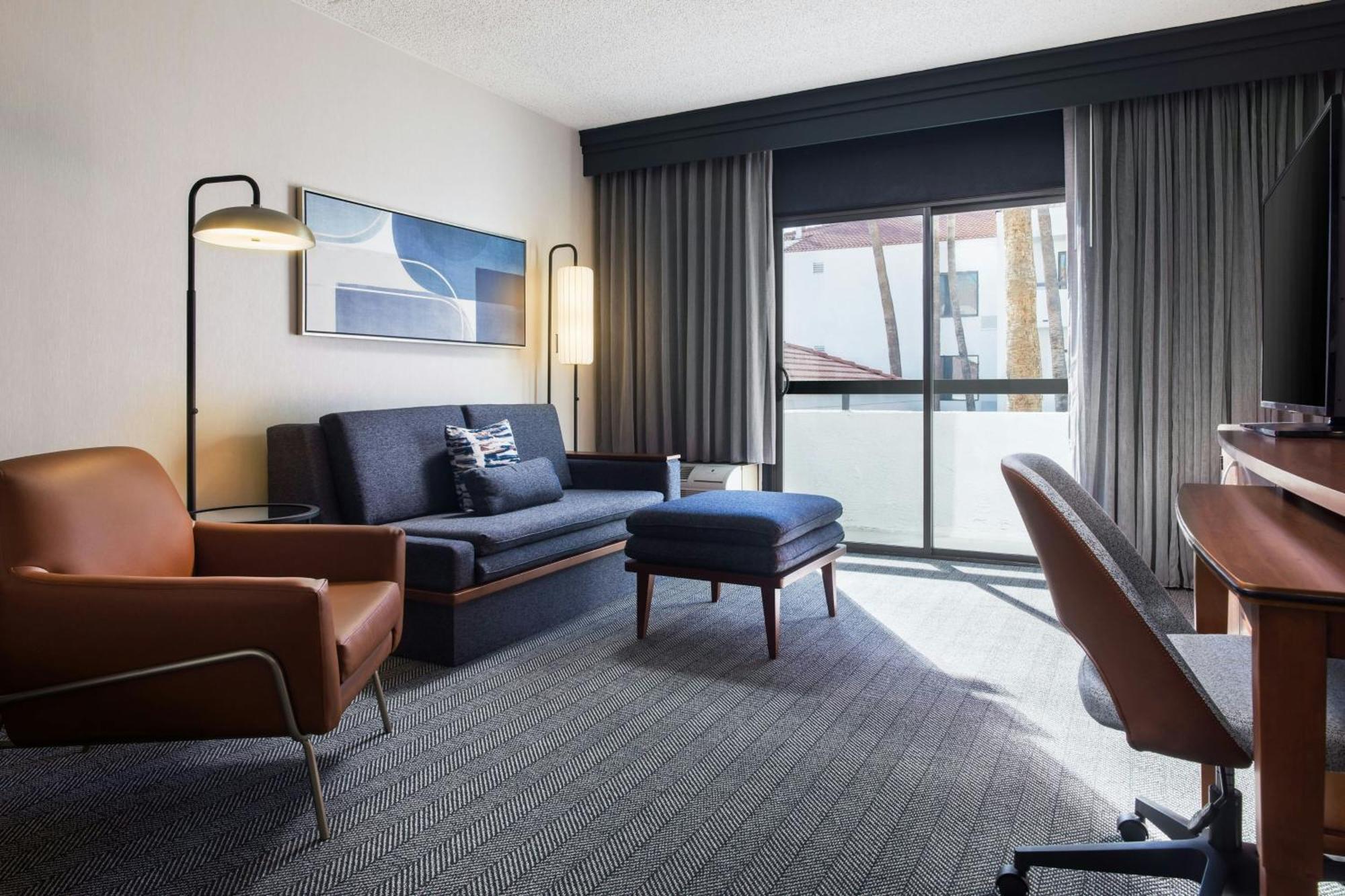 Courtyard By Marriott Phoenix North Exterior foto