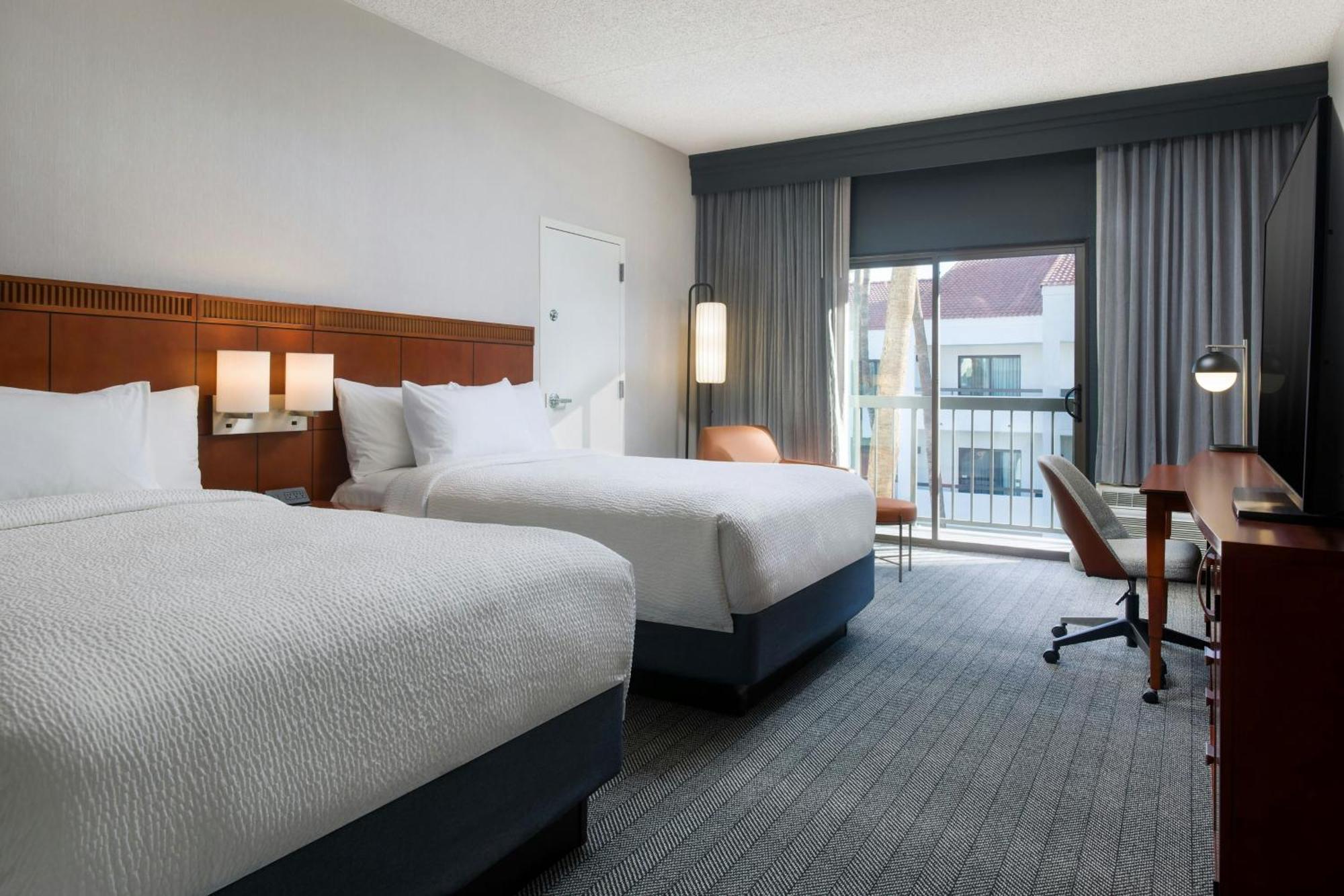 Courtyard By Marriott Phoenix North Exterior foto