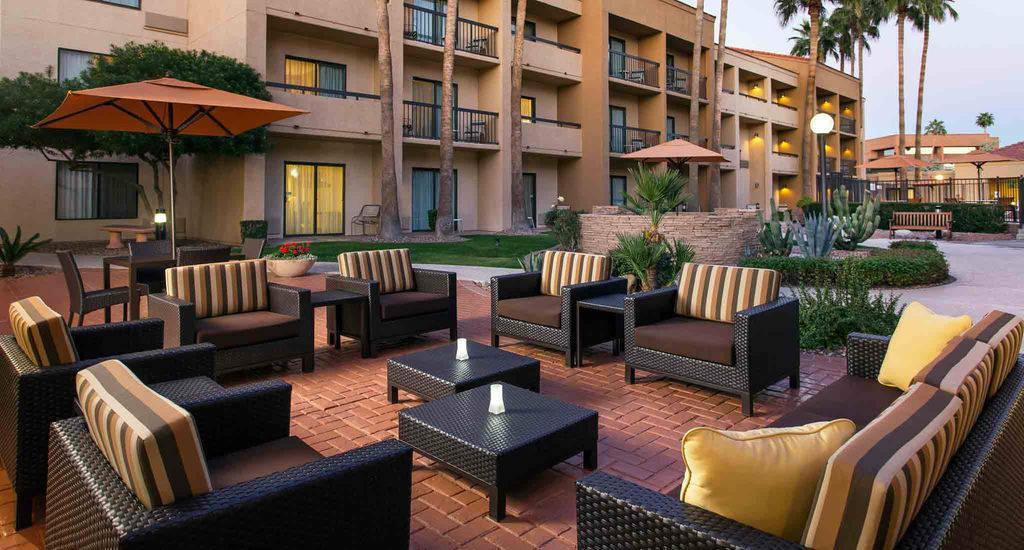 Courtyard By Marriott Phoenix North Exterior foto